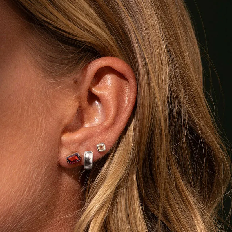 Baguette Mini Stud, Garnet, Silver