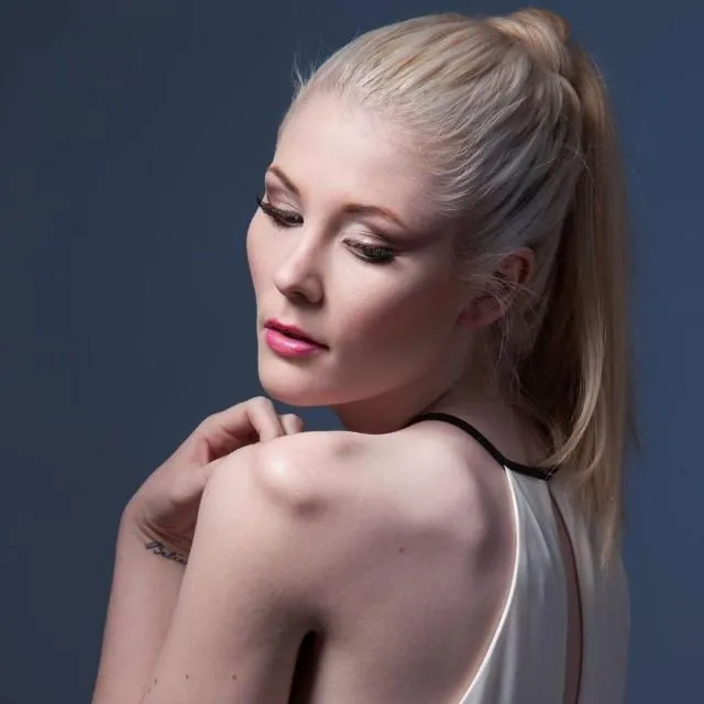 chloe-h